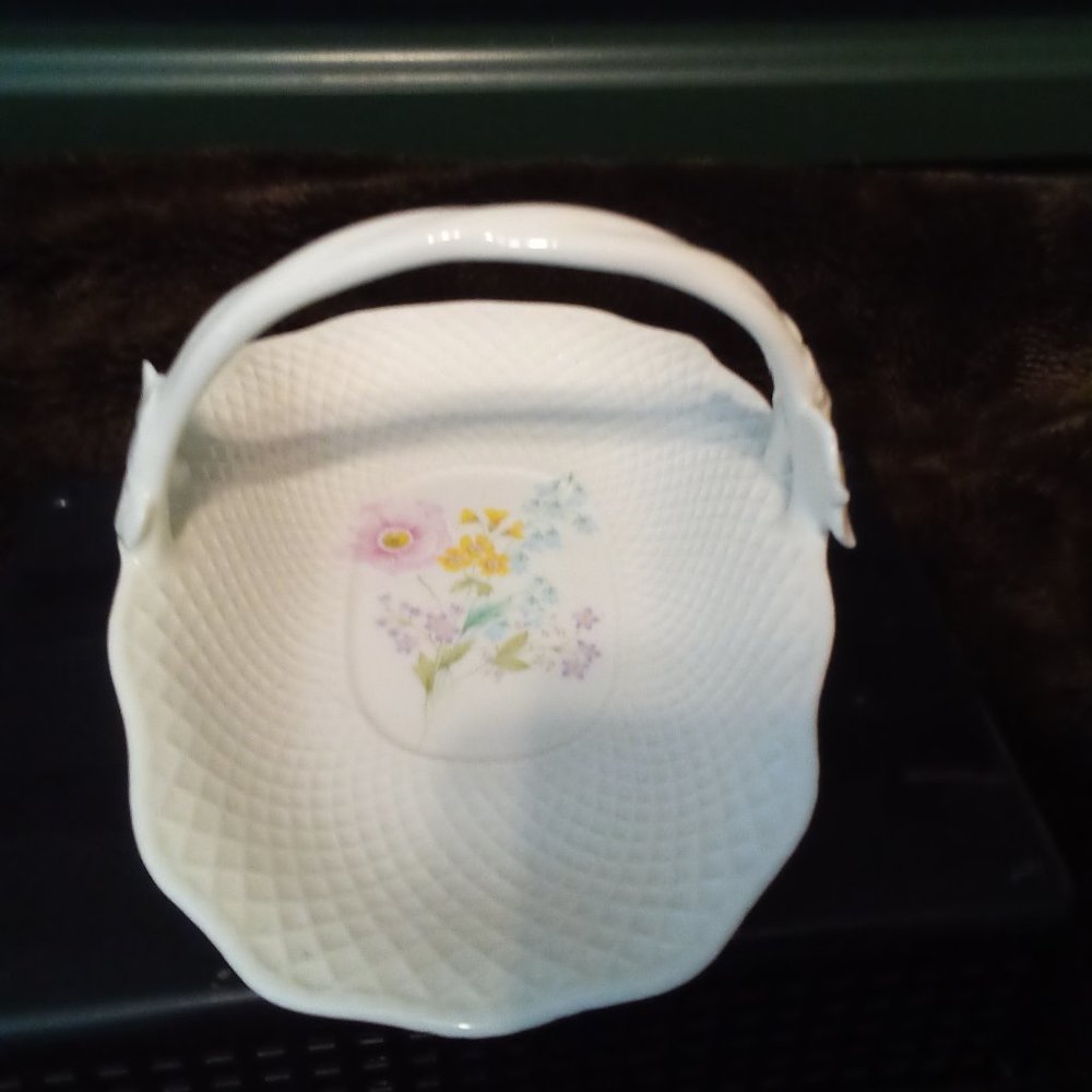 Fine China ✍️REDUCED PRICE👍reg$10